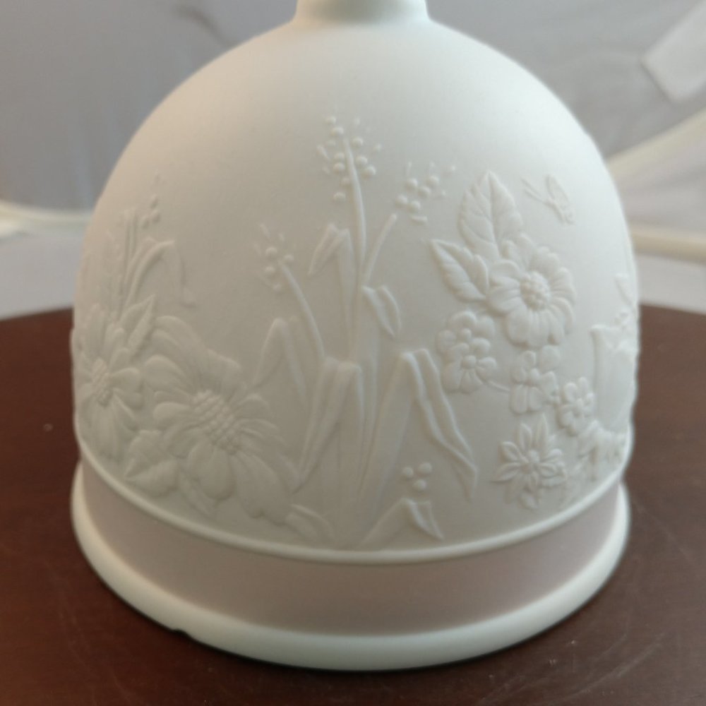 Lladro Spring Bell - Picture 4 of 5